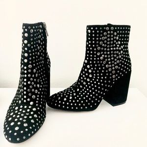 Vince Camuto women’s DRISTA ankle boot